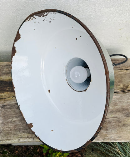 Industriel Pendel i Støvet Grøn Emalje