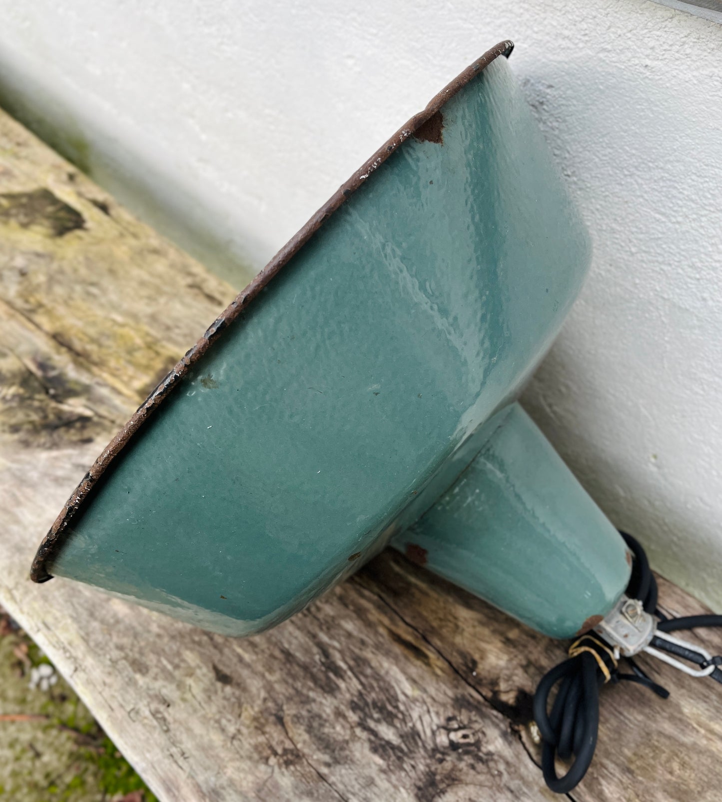 Industriel Pendel i Støvet Grøn Emalje