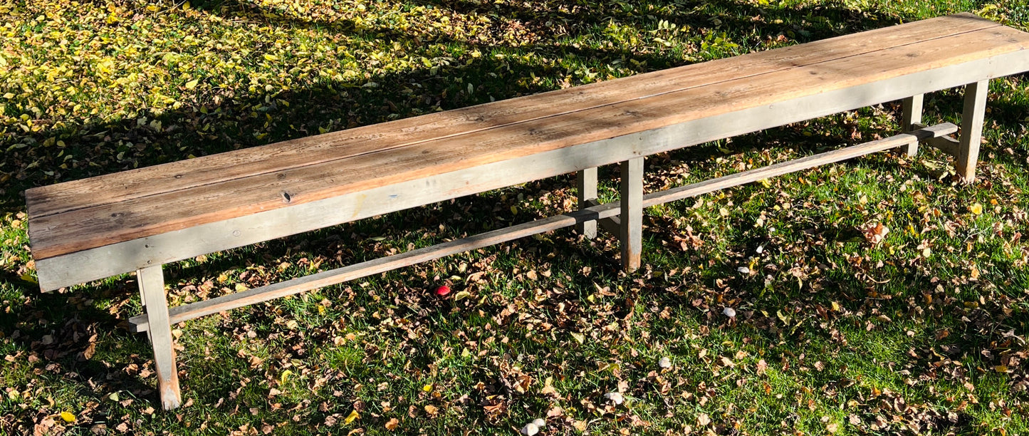 Gammel bænk i fyrretræ (2)