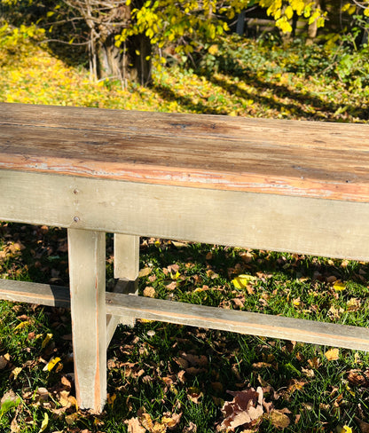 Gammel bænk i fyrretræ (1)