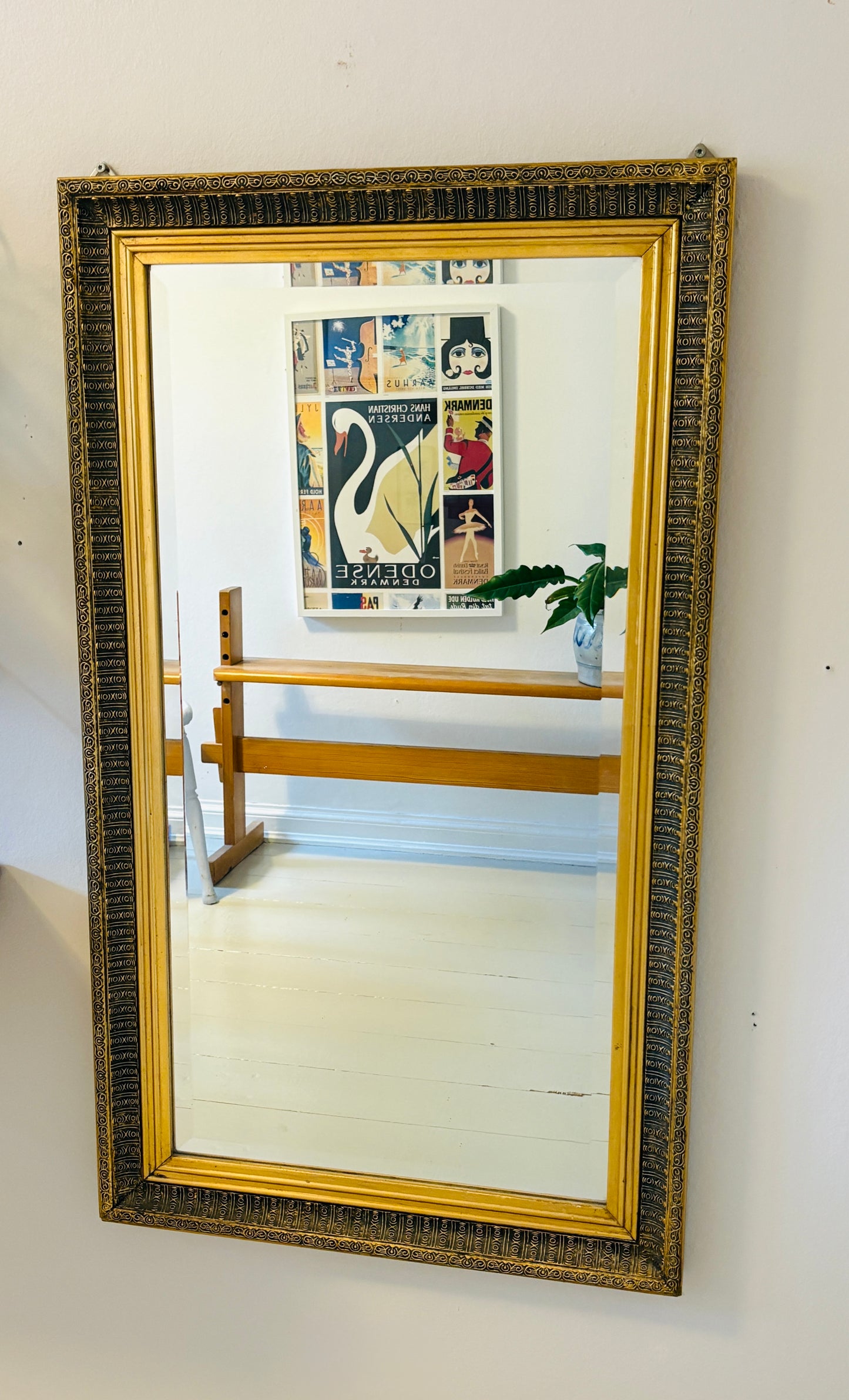 Stort spejl med facetslebet glas