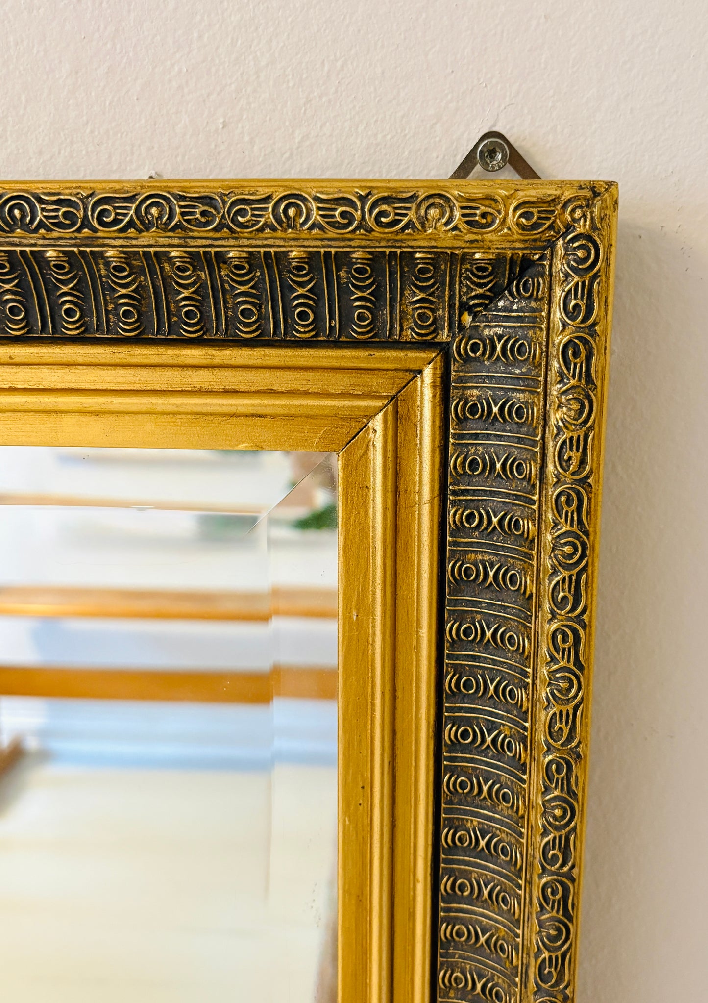 Stort spejl med facetslebet glas
