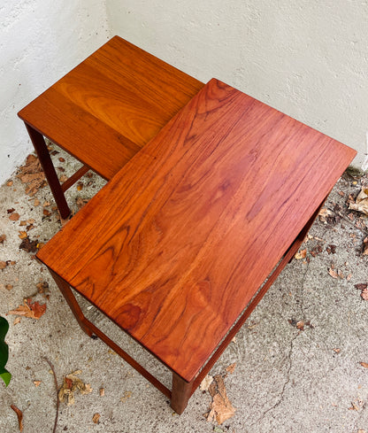 Indskudsborde i teak – Peter Hvidt & Orla Mølgaard.