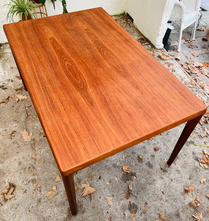 Spisebord i teak med hollandsk udtræk