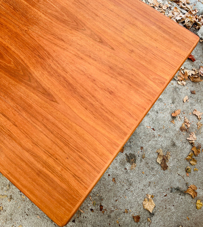 Spisebord i teak med hollandsk udtræk