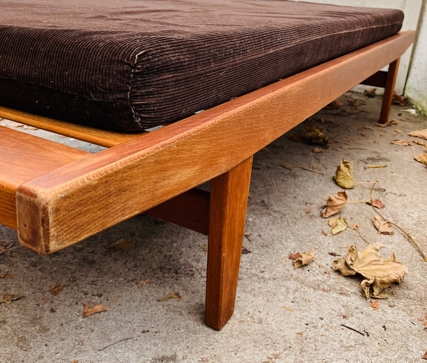 FDB daybed af Poul Volther – massiv eg med smuk patina