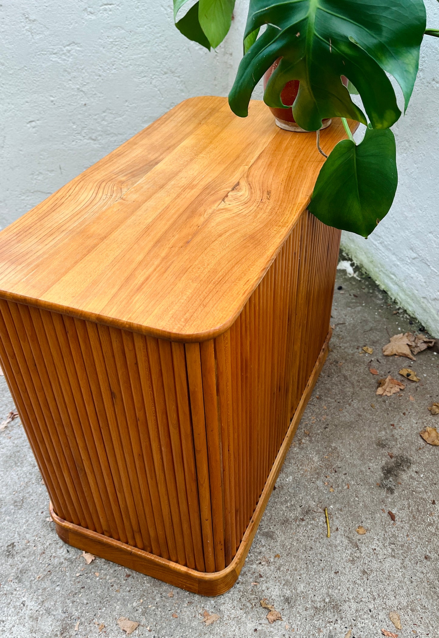 Vintage Jalousiskab med to låger