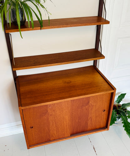 PS reolsystem i teak