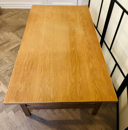 Smukt Hans J. Wegner skrivebord i egetræ – Model GE-125 fra Getama