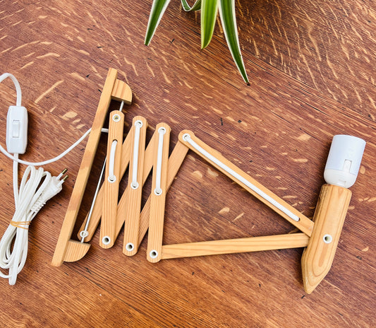 Retro sakselampe i ubehandlet fyrretræ (2)