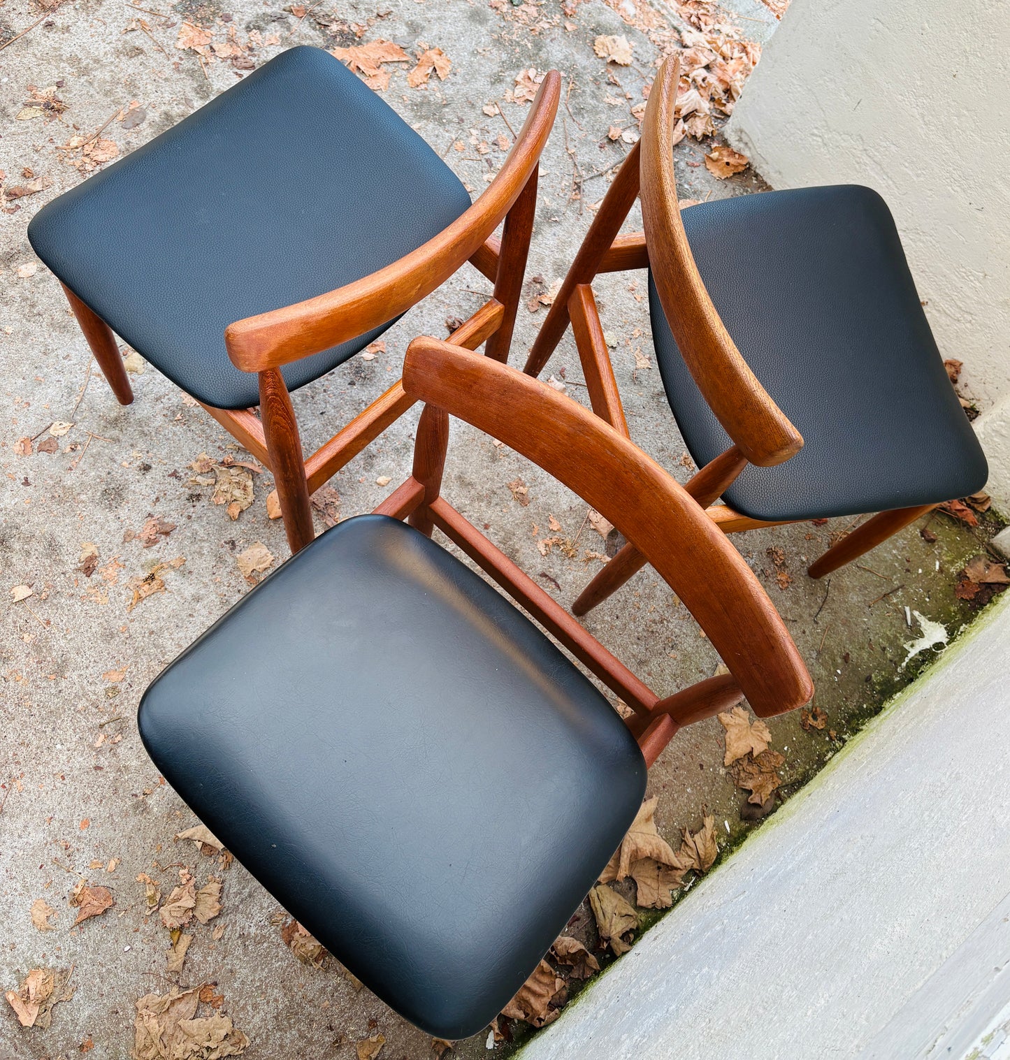 3 vintage stole i massiv teak og eg – Farsø Stolefabrik, 1960’erne