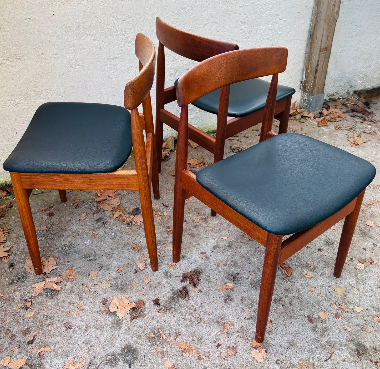 3 vintage stole i massiv teak og eg – Farsø Stolefabrik, 1960’erne