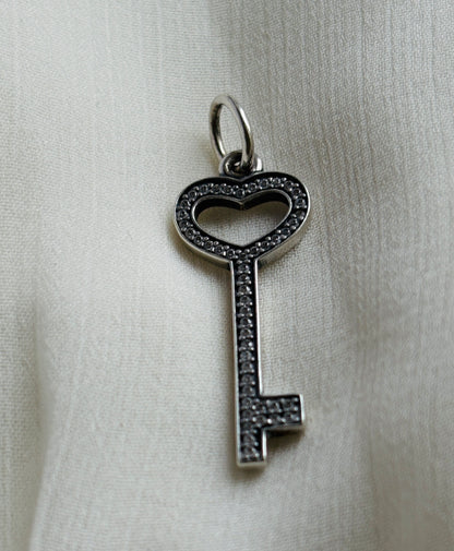 Vedhæng – Nøgle fra Pandora