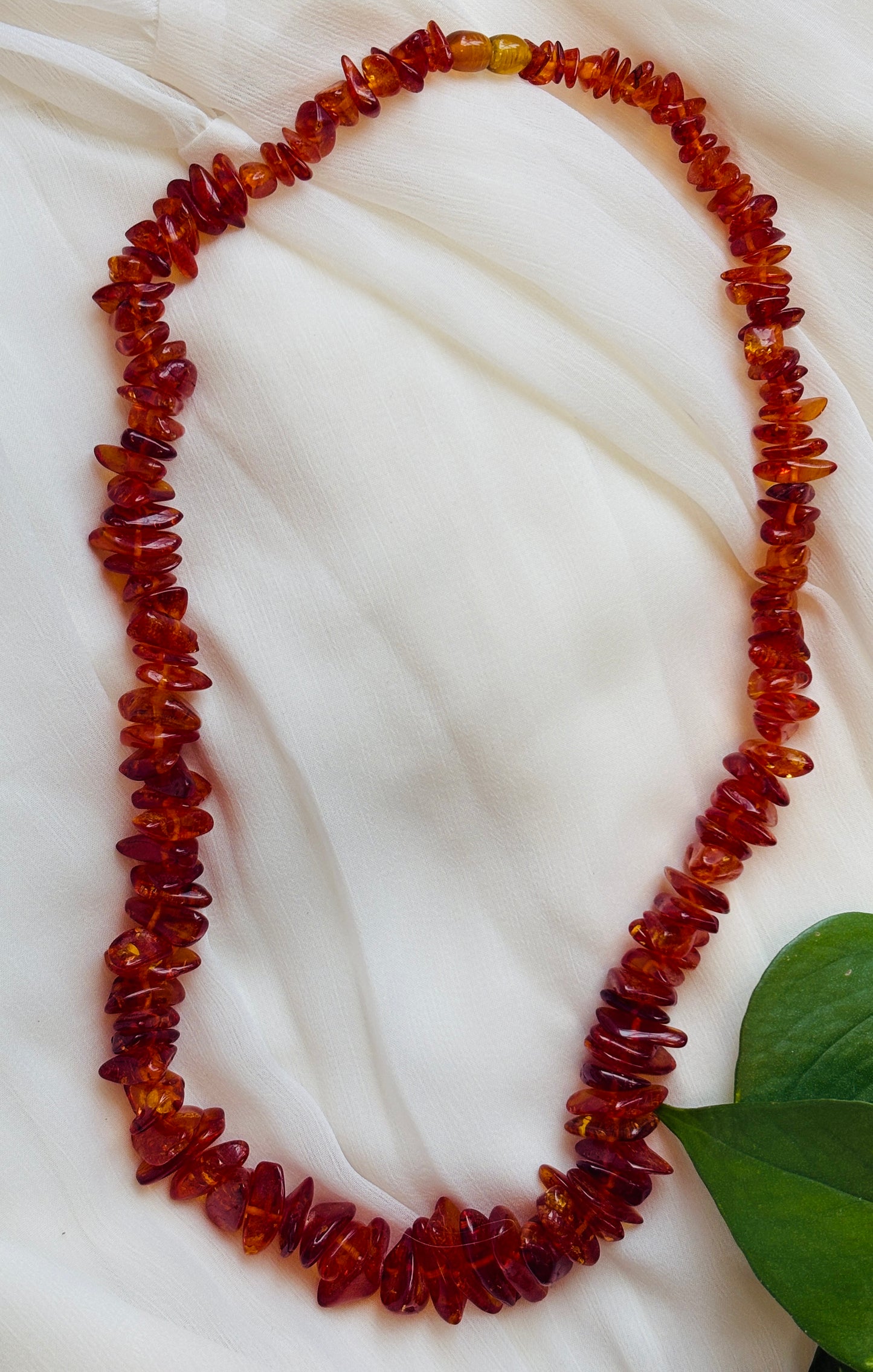 Ravhalskæde med rav-lås