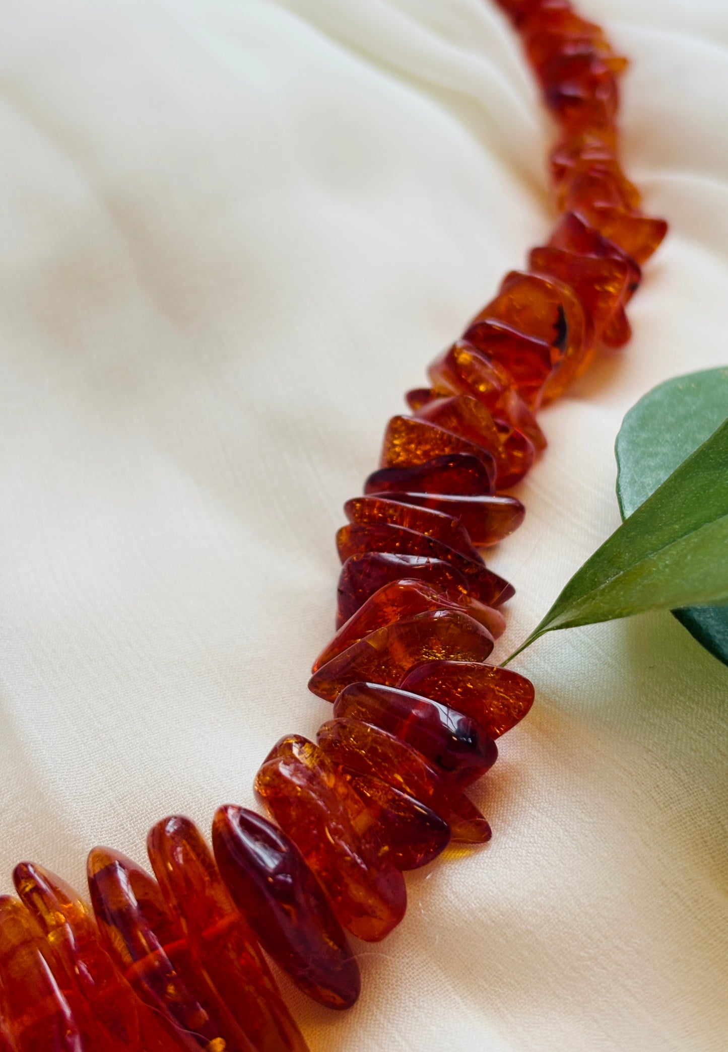 Ravhalskæde med rav-lås